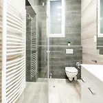 T5 Tuzolto Budapest