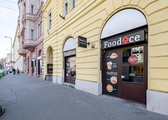 T5 Tuzolto * Budapeşte
