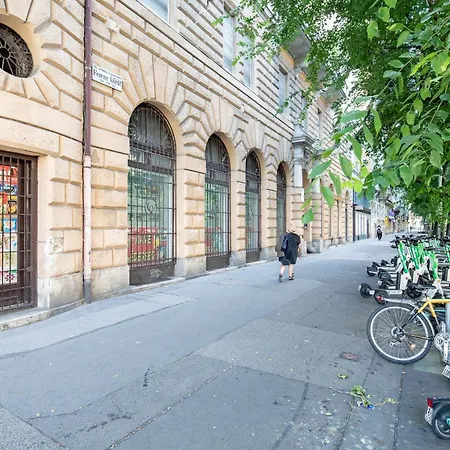 T5 Tűzoltó Apartman *